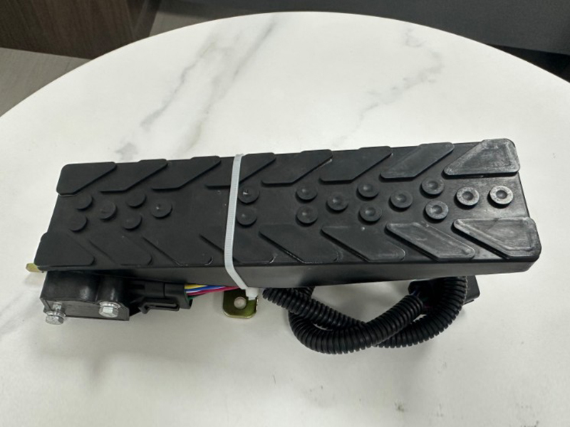 전기 자동차용 전자 가속 페달