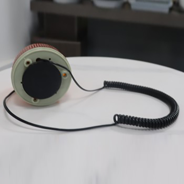 Narandžasti magnetni rotirajući far