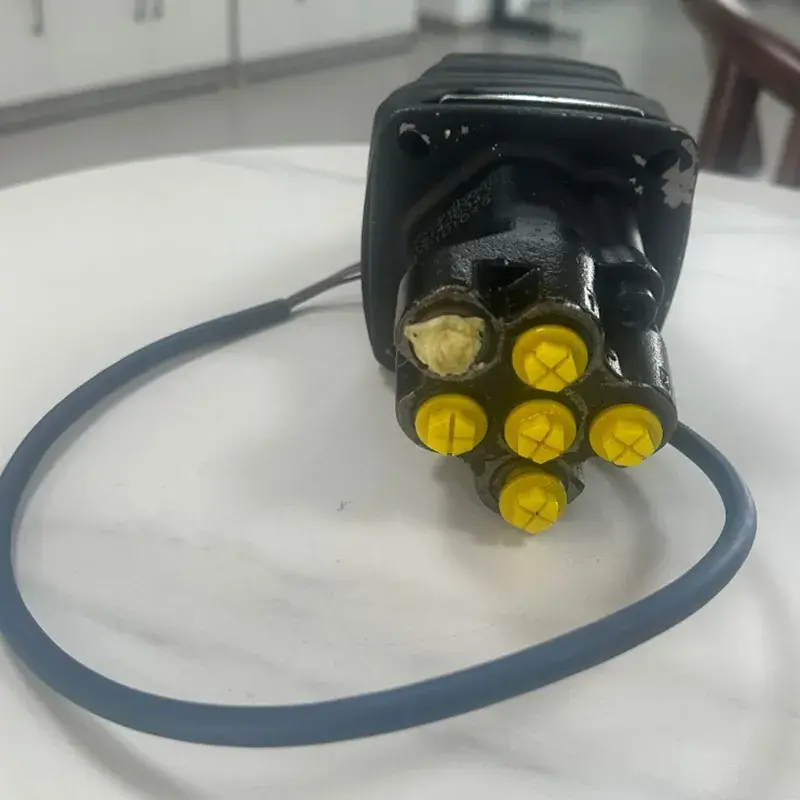 שווער מאַשינערי פּילאָט קאָנטראָל שעפּן