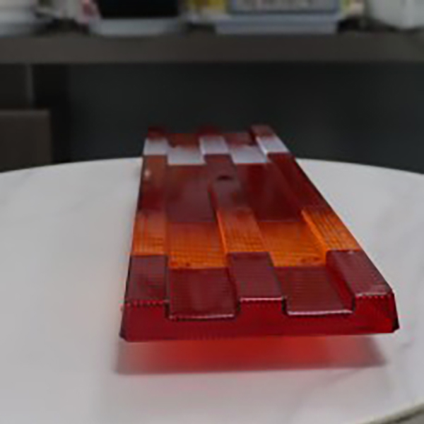 د ایکس سی ایم جی کرین ټیل لایټ لینز