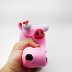 Squeeze Pop Eyes Flashing Love Pig（LY-012） - Xuzhou Jixingcheng Crafts Co., Ltd.