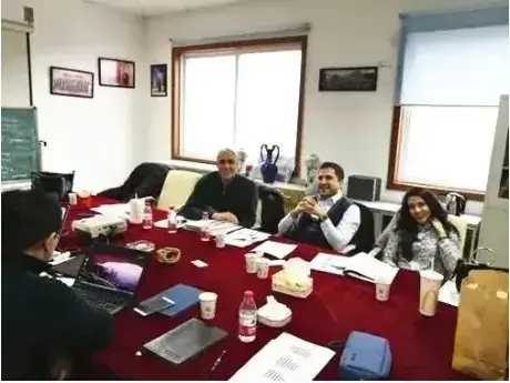 The CEO of KAMKAR came to our company for business negotiation