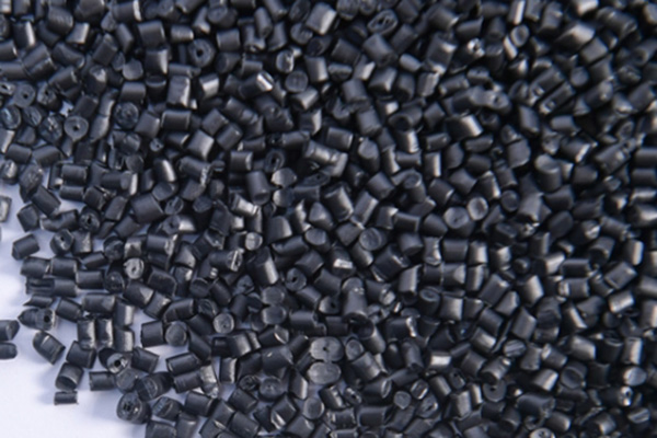 Tar, Coal Tar, Coal-Tar Pitch, Asphalt, and Petroleum – What’s the Difference for Your Road and Industrial Needs?