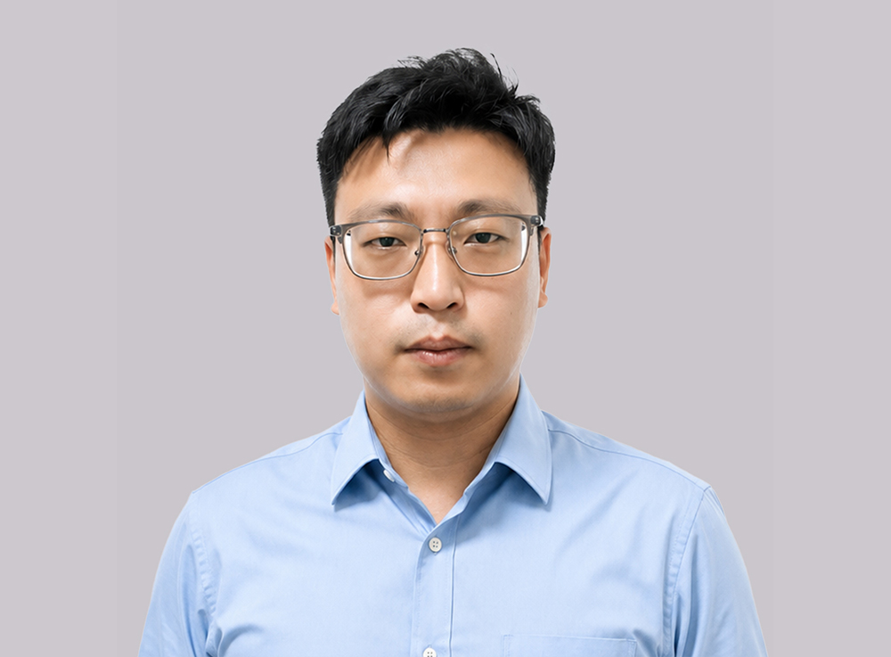 Liu Shuo management portrait