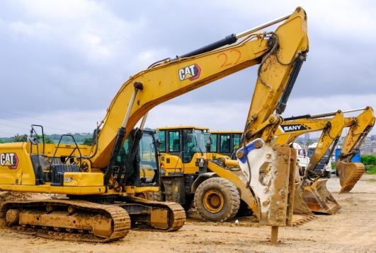 Excavator with Hydraulic Breaker