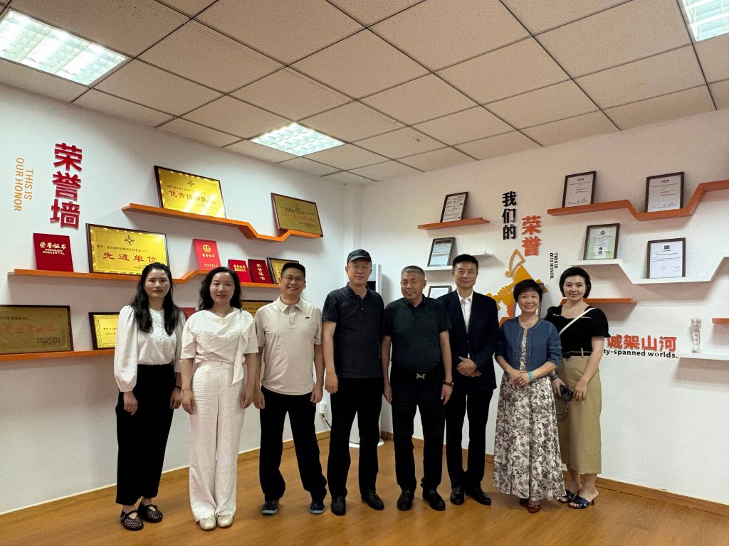 President Han Yu and Delegation from Lianyungang Overseas Chinese Chamber of Commerce Visit Our Company for Exchange Symposium