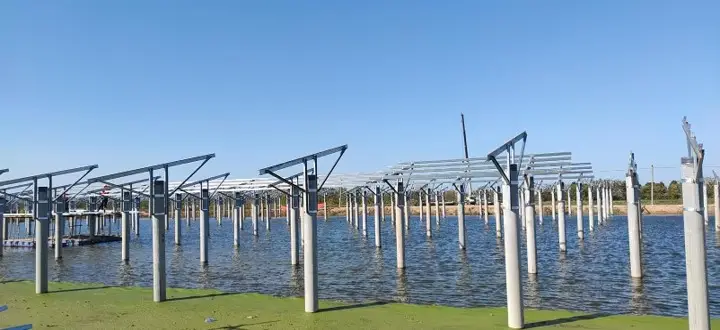 Floating photovoltaic power station
